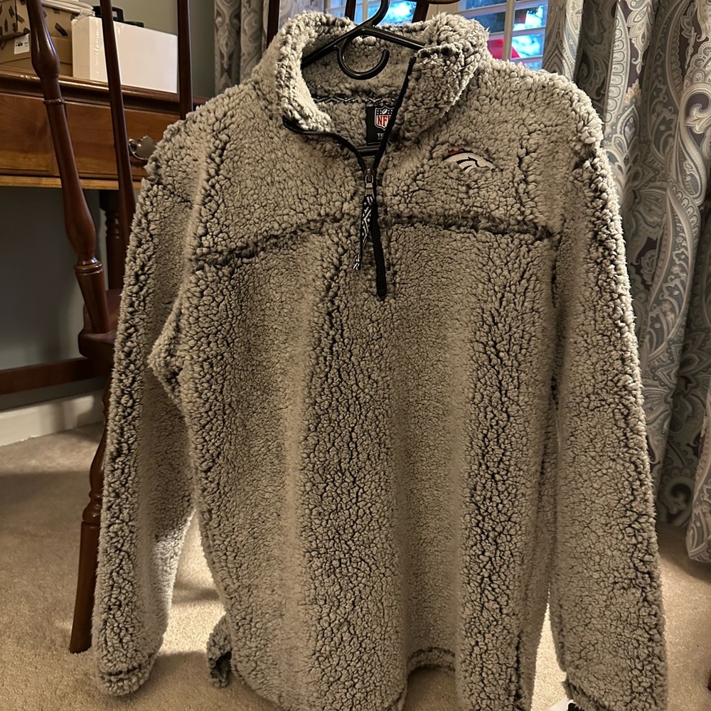 Women’s Broncos Sherpa